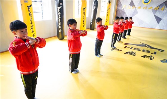 真功夫教学，提高学者精气神