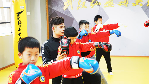 散打的教学步骤  教授动作，掌握技术 | 武汉弘盛搏击俱乐部